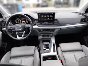 AUDI Q5 Sportback S Line quattro  AHK MATRIX LEDER 36