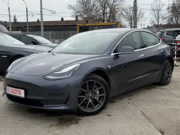TESLA MODEL 3 DUAL MOTOR LONG RANGE 4X4