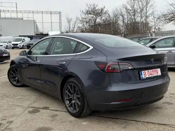 TESLA MODEL 3 DUAL MOTOR LONG RANGE 4X4