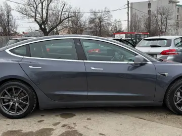 TESLA MODEL 3 DUAL MOTOR LONG RANGE 4X4