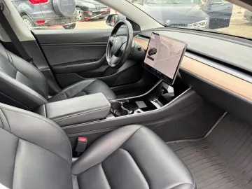 TESLA MODEL 3 DUAL MOTOR LONG RANGE 4X4