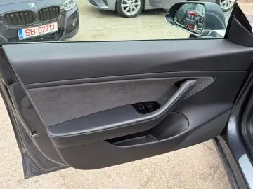 TESLA MODEL 3 DUAL MOTOR LONG RANGE 4X4