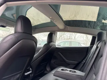 TESLA MODEL 3 DUAL MOTOR LONG RANGE 4X4