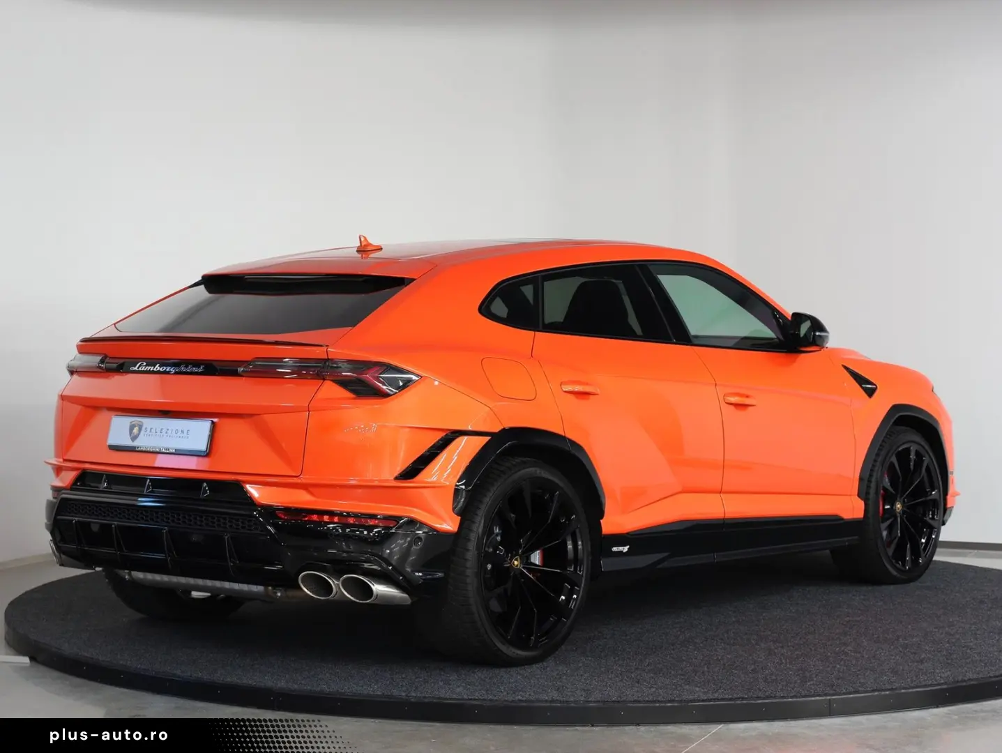 LAMBORGHINI Urus Sport