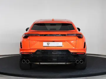LAMBORGHINI Urus Sport