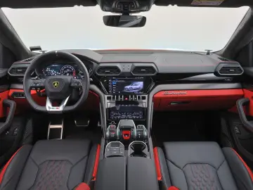 LAMBORGHINI Urus Sport