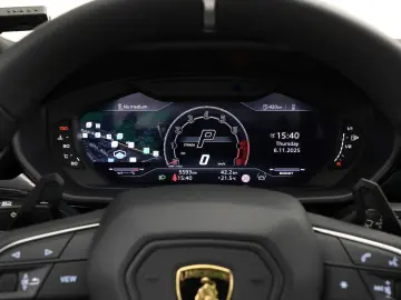 LAMBORGHINI Urus Sport