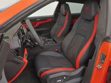 LAMBORGHINI Urus Sport