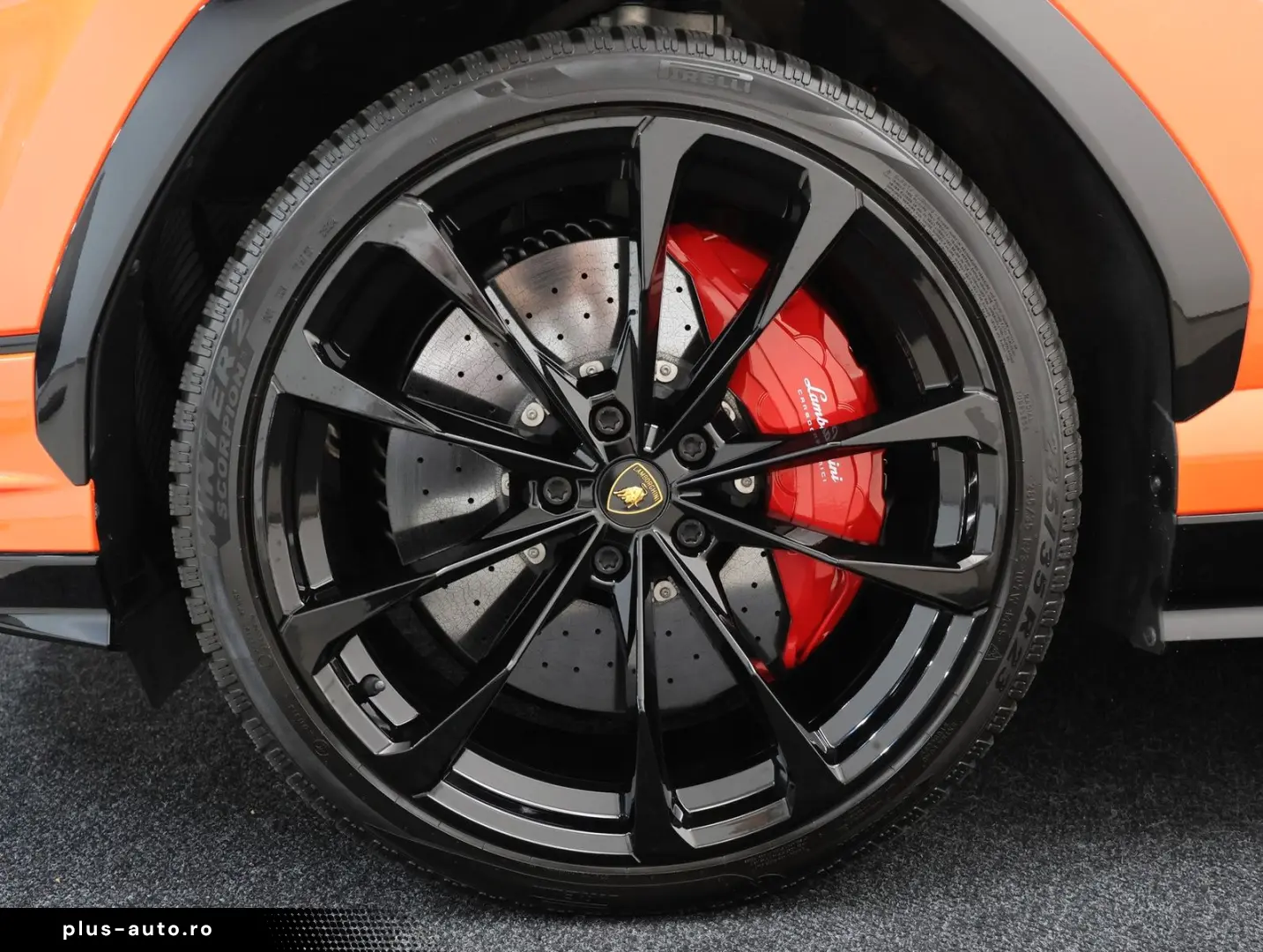 LAMBORGHINI Urus Sport