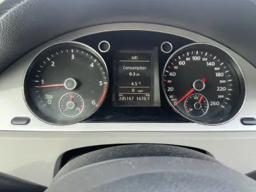 VW Passat proprietar climatronic scaune parbriz incalzite