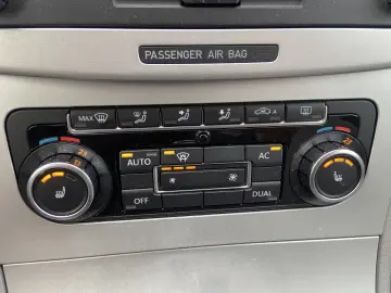 VW Passat proprietar climatronic scaune parbriz incalzite