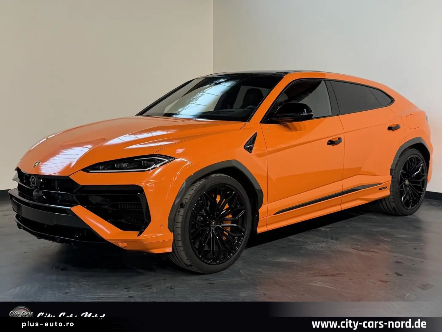 LAMBORGHINI URUS SE AKRAPOVIC B&O MASSAGE PANORAMA