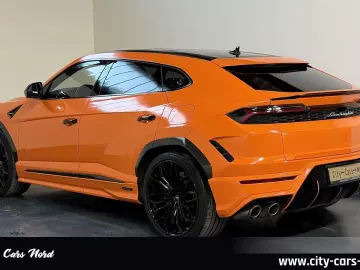 LAMBORGHINI URUS SE AKRAPOVIC B&O MASSAGE PANORAMA