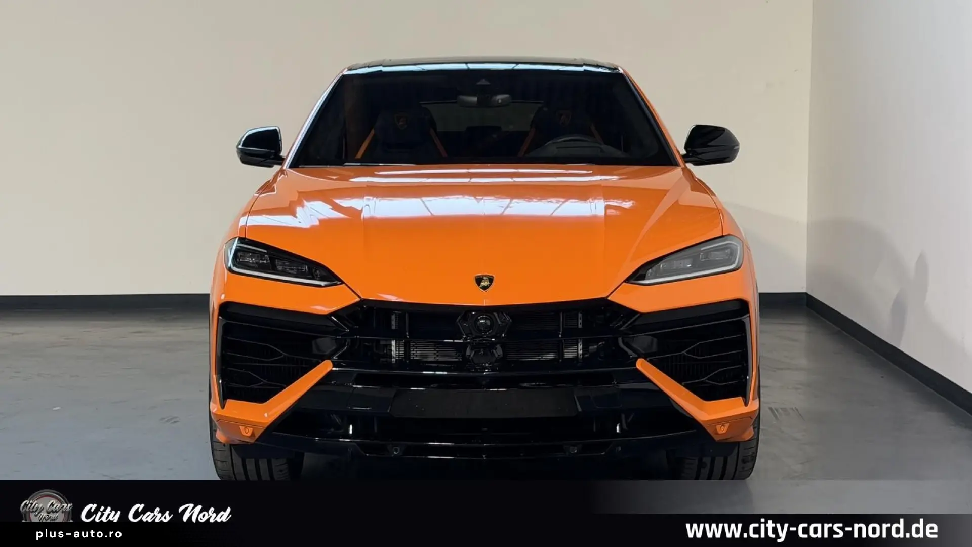 LAMBORGHINI URUS SE AKRAPOVIC B&O MASSAGE PANORAMA