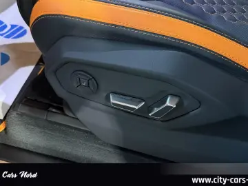 LAMBORGHINI URUS SE AKRAPOVIC B&O MASSAGE PANORAMA