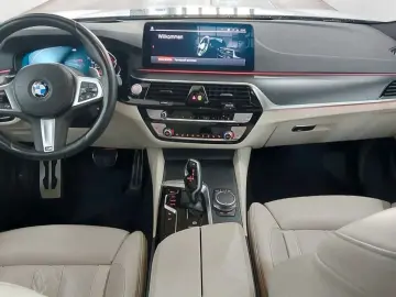 BMW 530 i M Sport   Soft-Close   LASER   H&K   1HAND