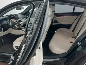 BMW 530 i M Sport   Soft-Close   LASER   H&K   1HAND