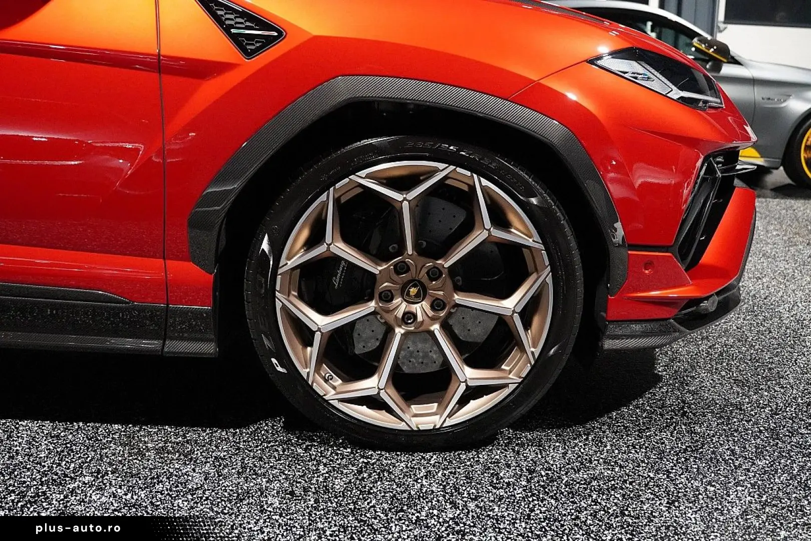 LAMBORGHINI Urus  PERFORMANTE ROSSO EFESTO