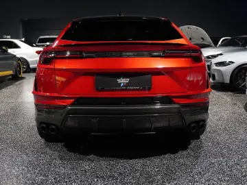LAMBORGHINI Urus  PERFORMANTE ROSSO EFESTO