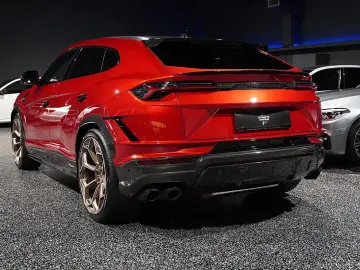 LAMBORGHINI Urus  PERFORMANTE ROSSO EFESTO