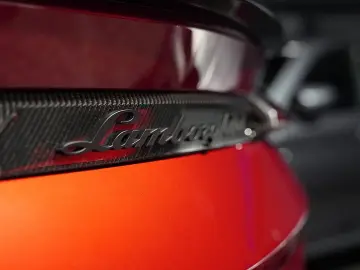 LAMBORGHINI Urus  PERFORMANTE ROSSO EFESTO