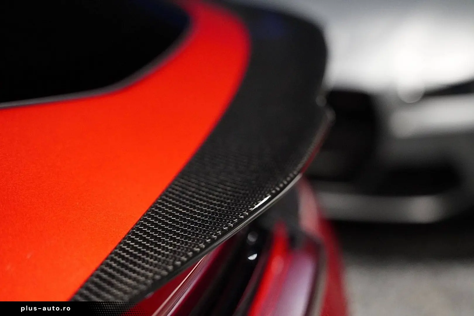 LAMBORGHINI Urus  PERFORMANTE ROSSO EFESTO