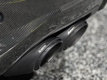 LAMBORGHINI Urus  PERFORMANTE ROSSO EFESTO