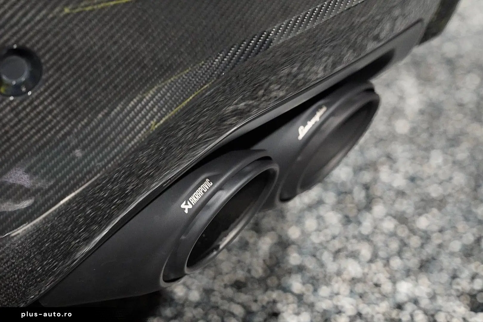 LAMBORGHINI Urus  PERFORMANTE ROSSO EFESTO