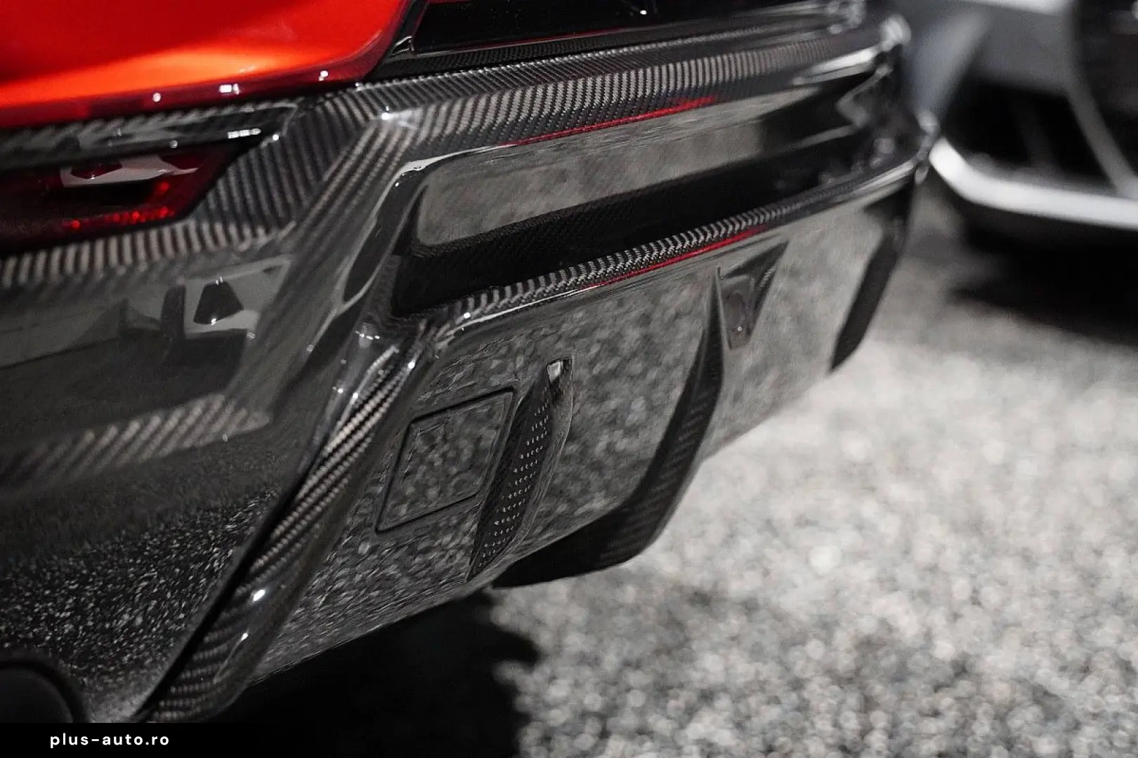 LAMBORGHINI Urus  PERFORMANTE ROSSO EFESTO