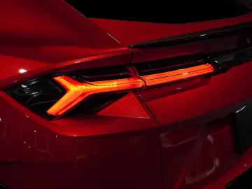 LAMBORGHINI Urus  PERFORMANTE ROSSO EFESTO