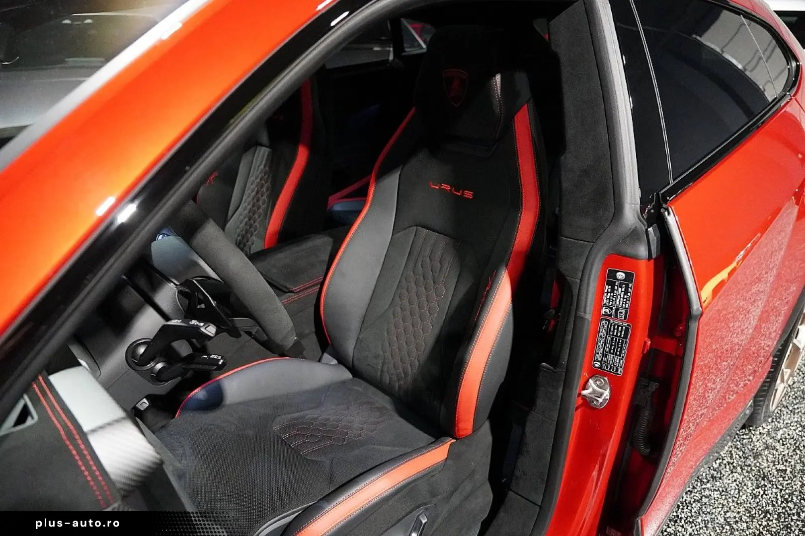 LAMBORGHINI Urus  PERFORMANTE ROSSO EFESTO