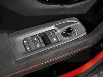 LAMBORGHINI Urus  PERFORMANTE ROSSO EFESTO