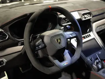 LAMBORGHINI Urus  PERFORMANTE ROSSO EFESTO