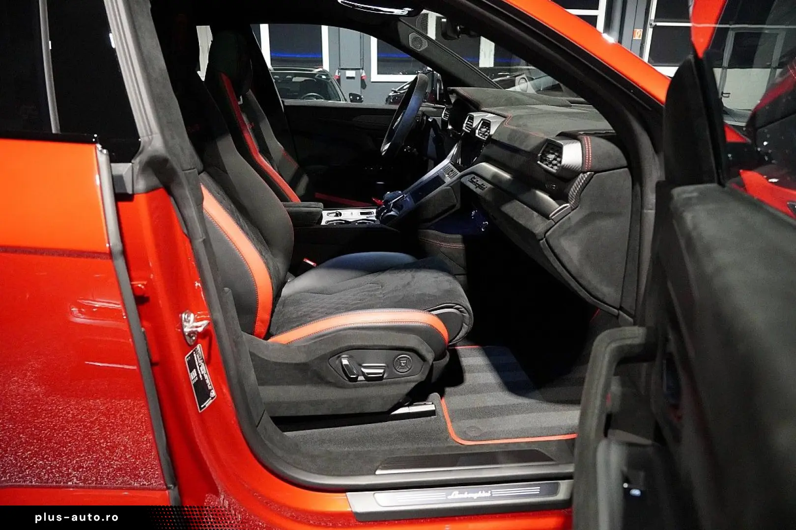 LAMBORGHINI Urus  PERFORMANTE ROSSO EFESTO