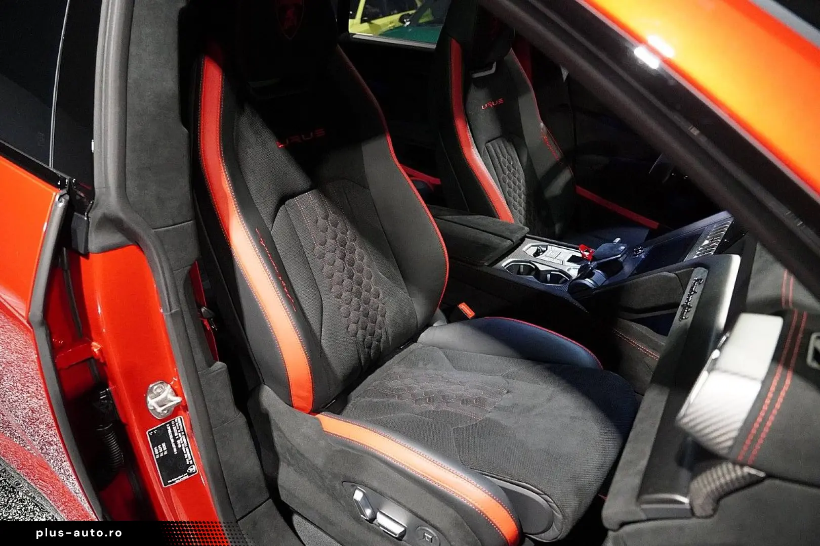 LAMBORGHINI Urus  PERFORMANTE ROSSO EFESTO