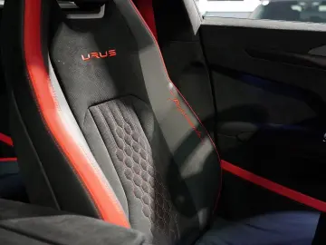 LAMBORGHINI Urus  PERFORMANTE ROSSO EFESTO