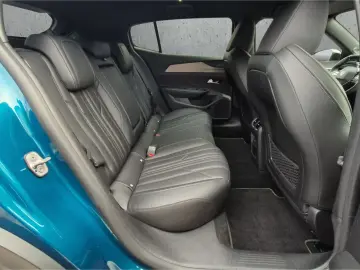 PEUGEOT 408 GT Plug-In Hybrid 180 e-EAT8 Navi Leder Digi