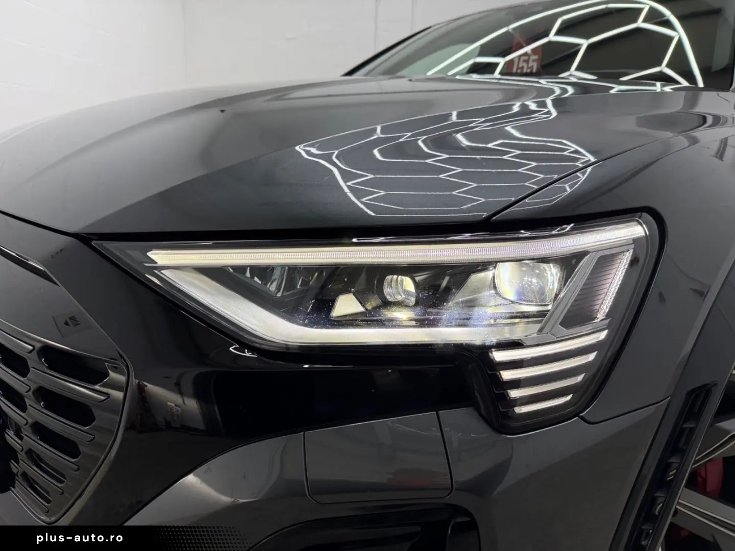 AUDI SQ8 e-tron quattro