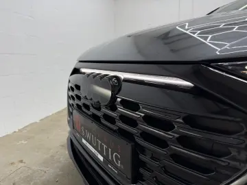 AUDI SQ8 e-tron quattro