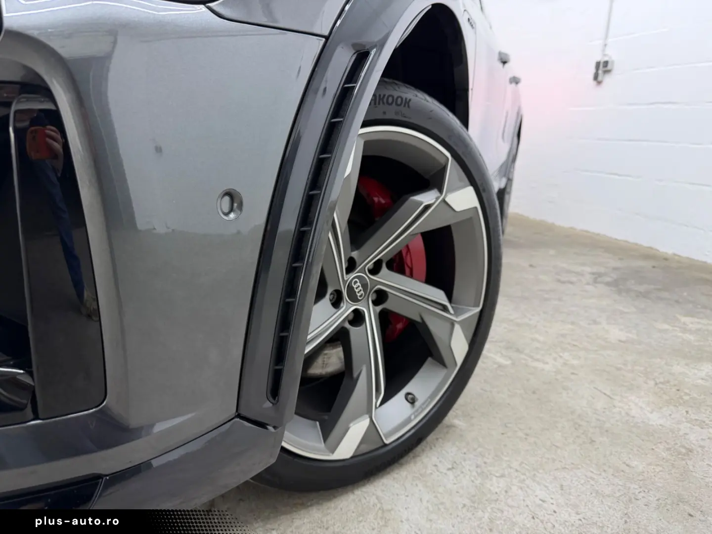 AUDI SQ8 e-tron quattro