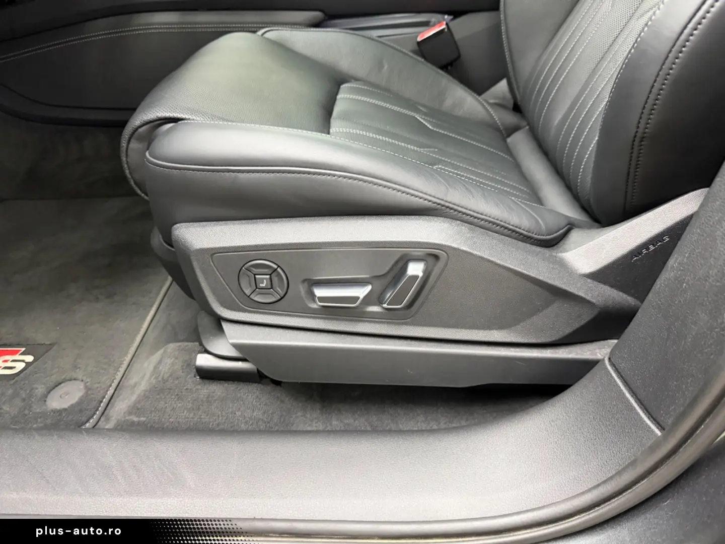 AUDI SQ8 e-tron quattro