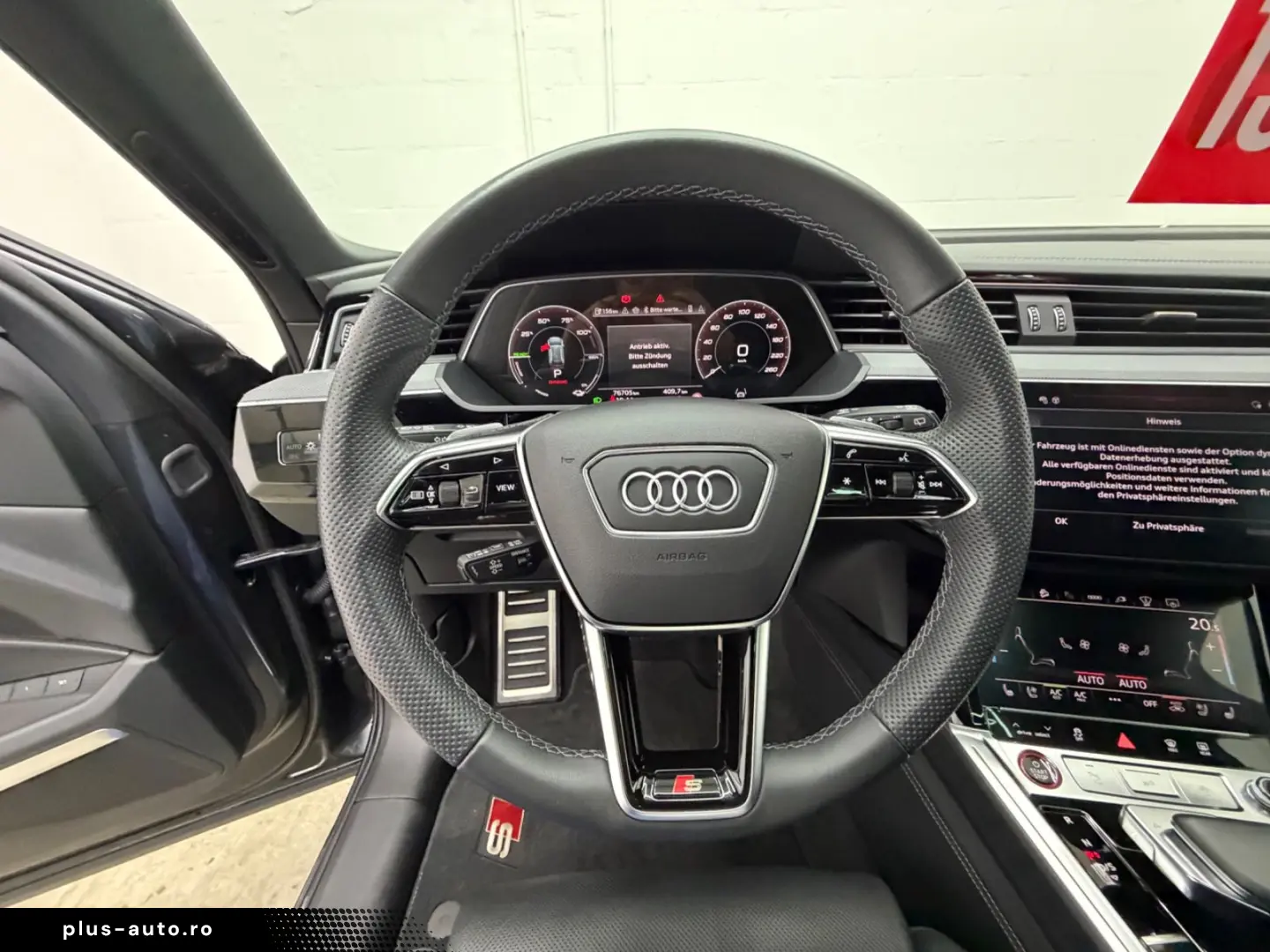 AUDI SQ8 e-tron quattro