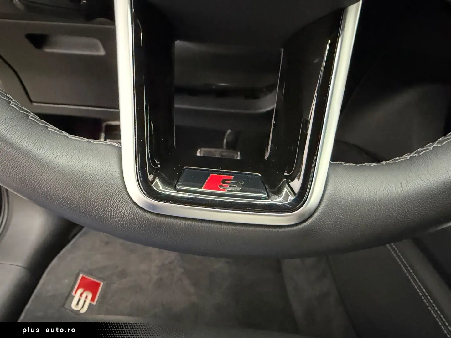 AUDI SQ8 e-tron quattro