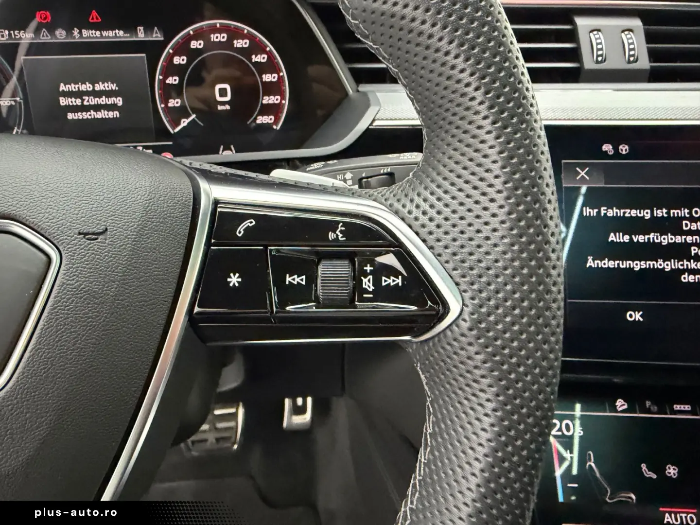 AUDI SQ8 e-tron quattro