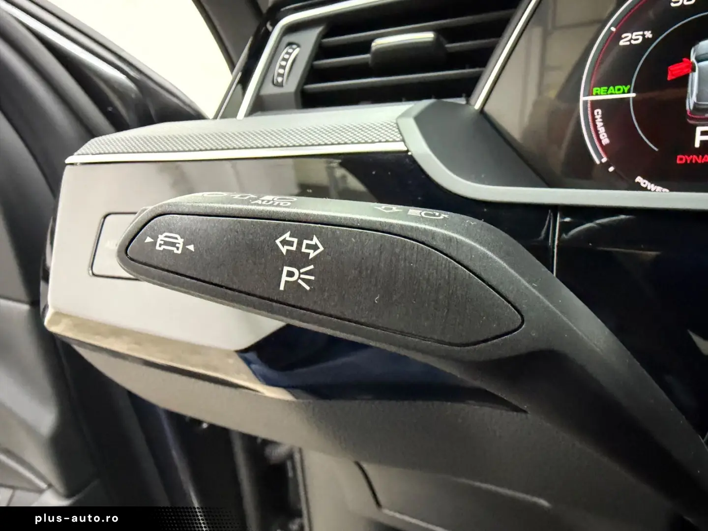 AUDI SQ8 e-tron quattro