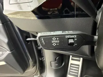 AUDI SQ8 e-tron quattro