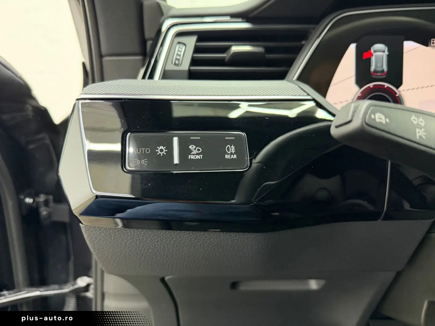 AUDI SQ8 e-tron quattro