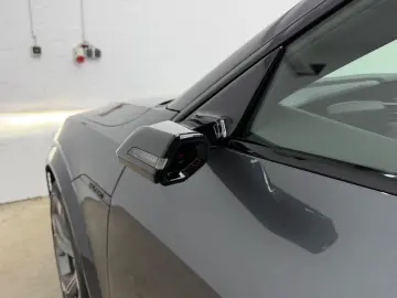 AUDI SQ8 e-tron quattro