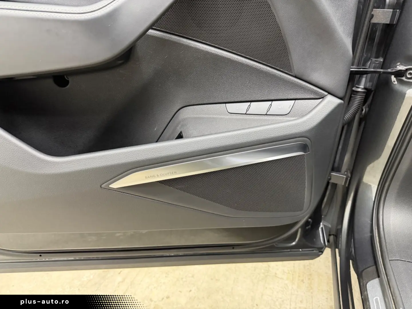 AUDI SQ8 e-tron quattro