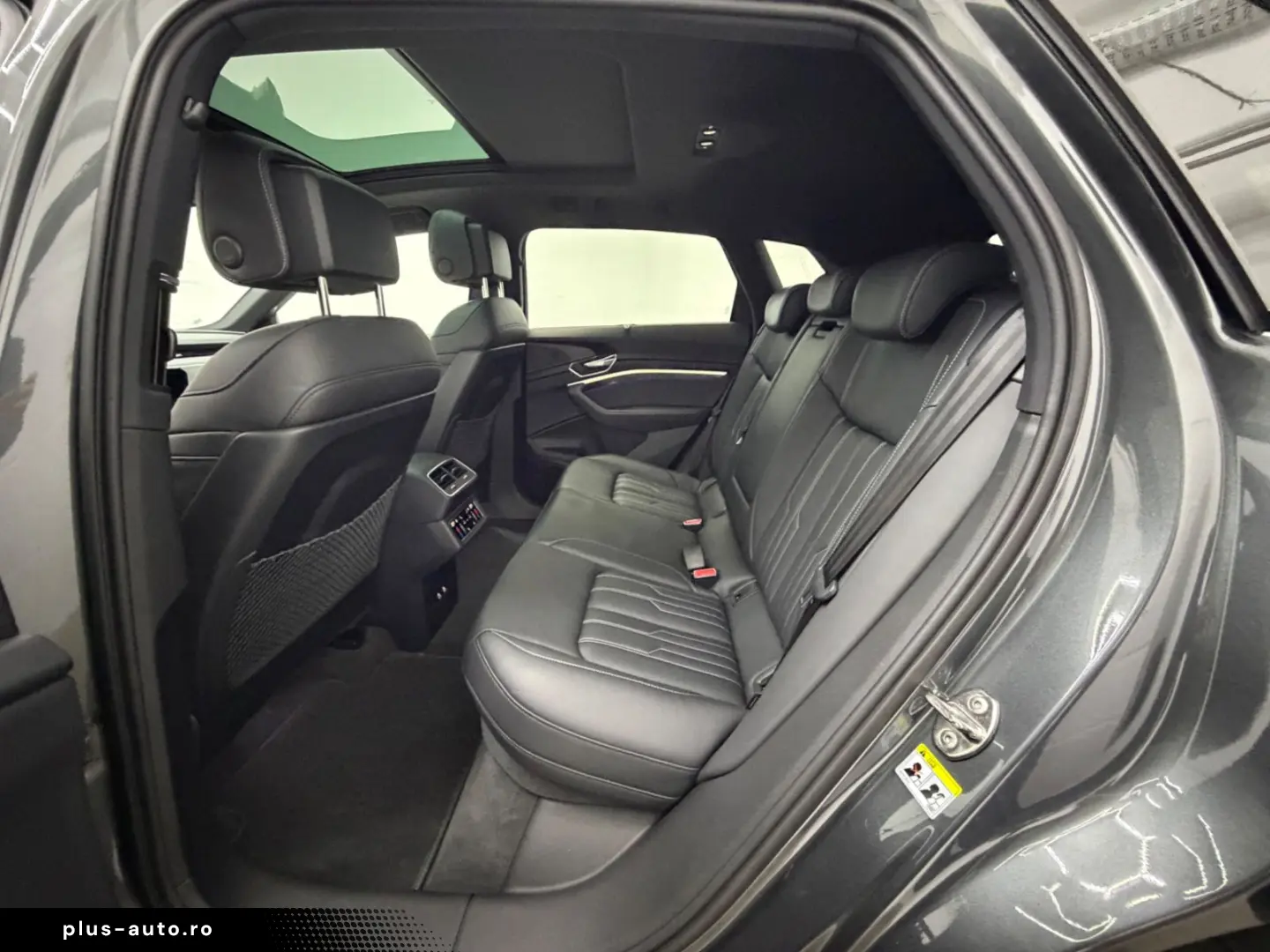 AUDI SQ8 e-tron quattro